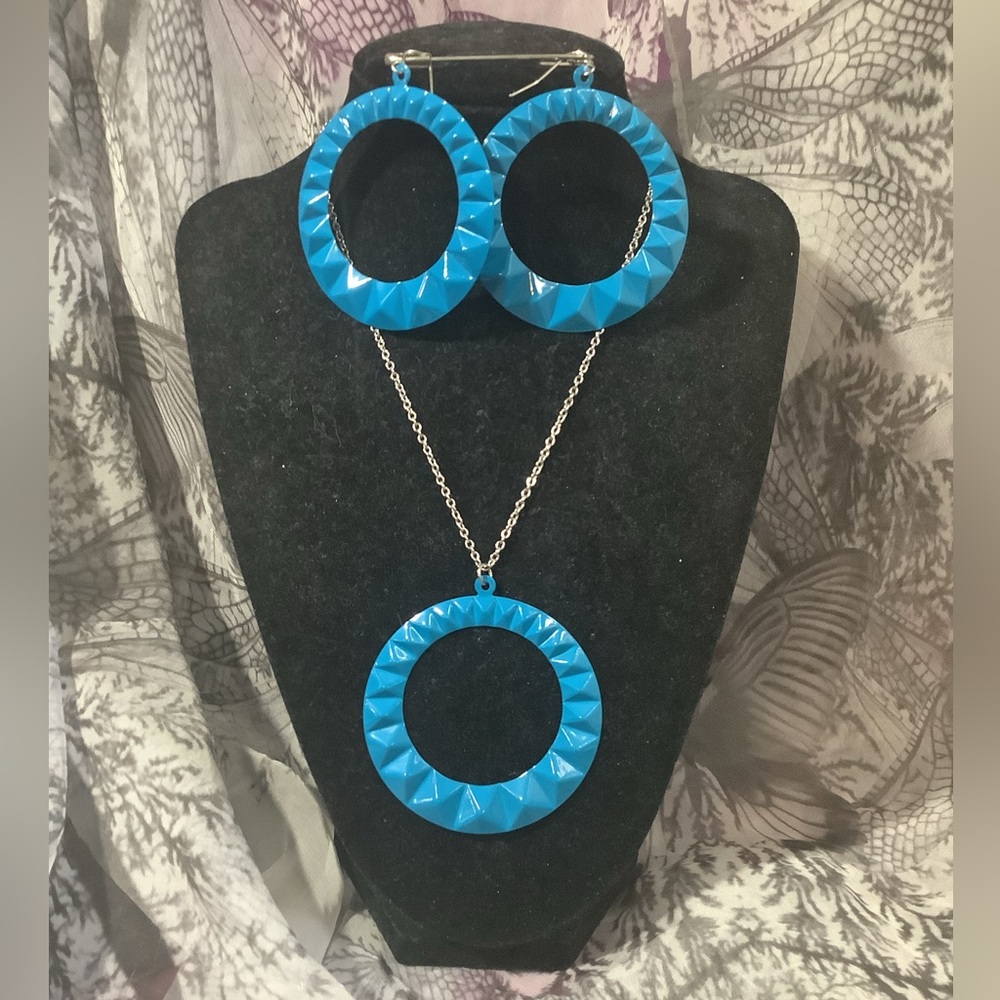 Blue Circular Earrings and Necklace Set